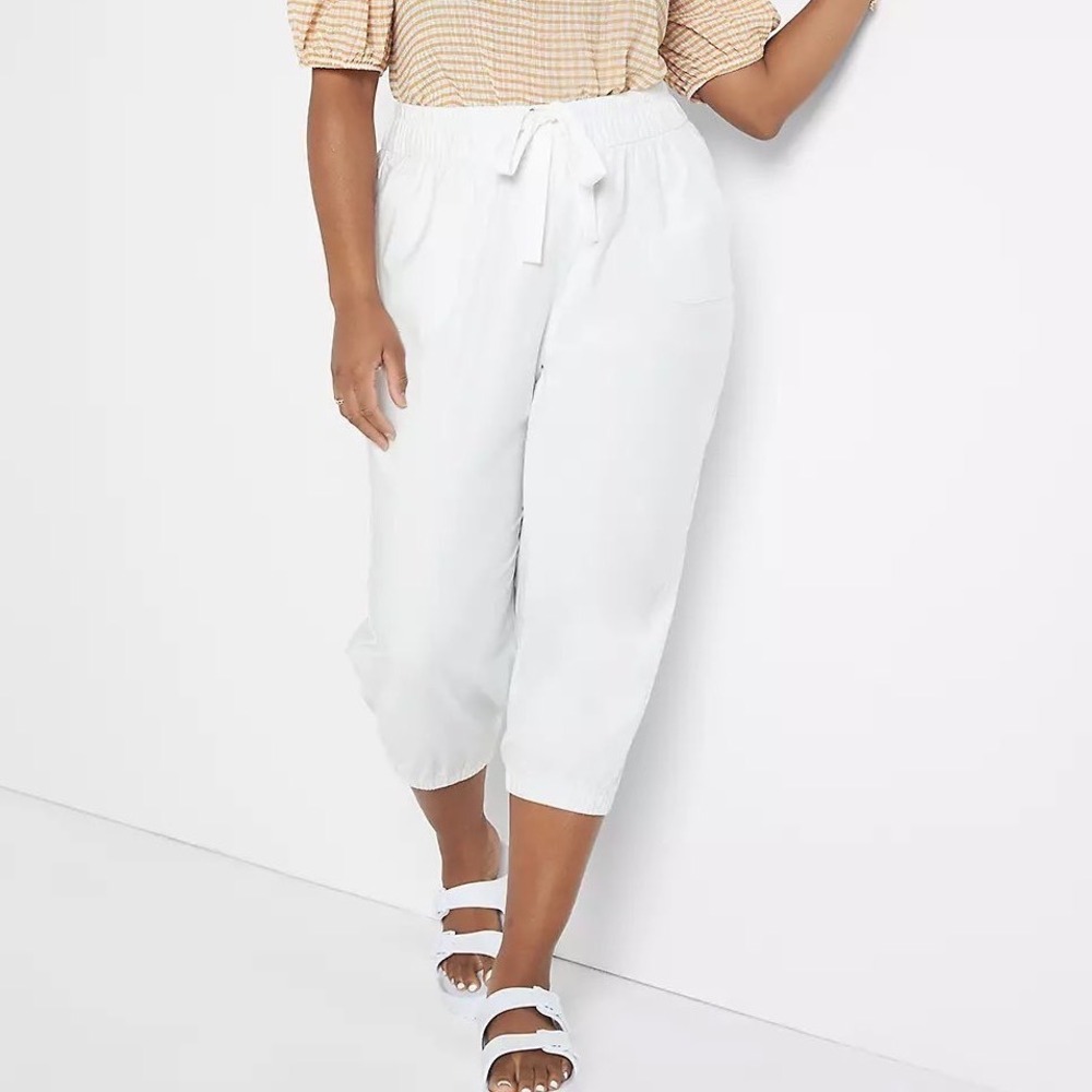 Lane Bryant White Drawstring Cropped Capris